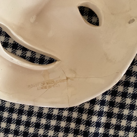 Cast of Thousands Comedy and Tragedy Ceramic Masks - Picture 2 of 10